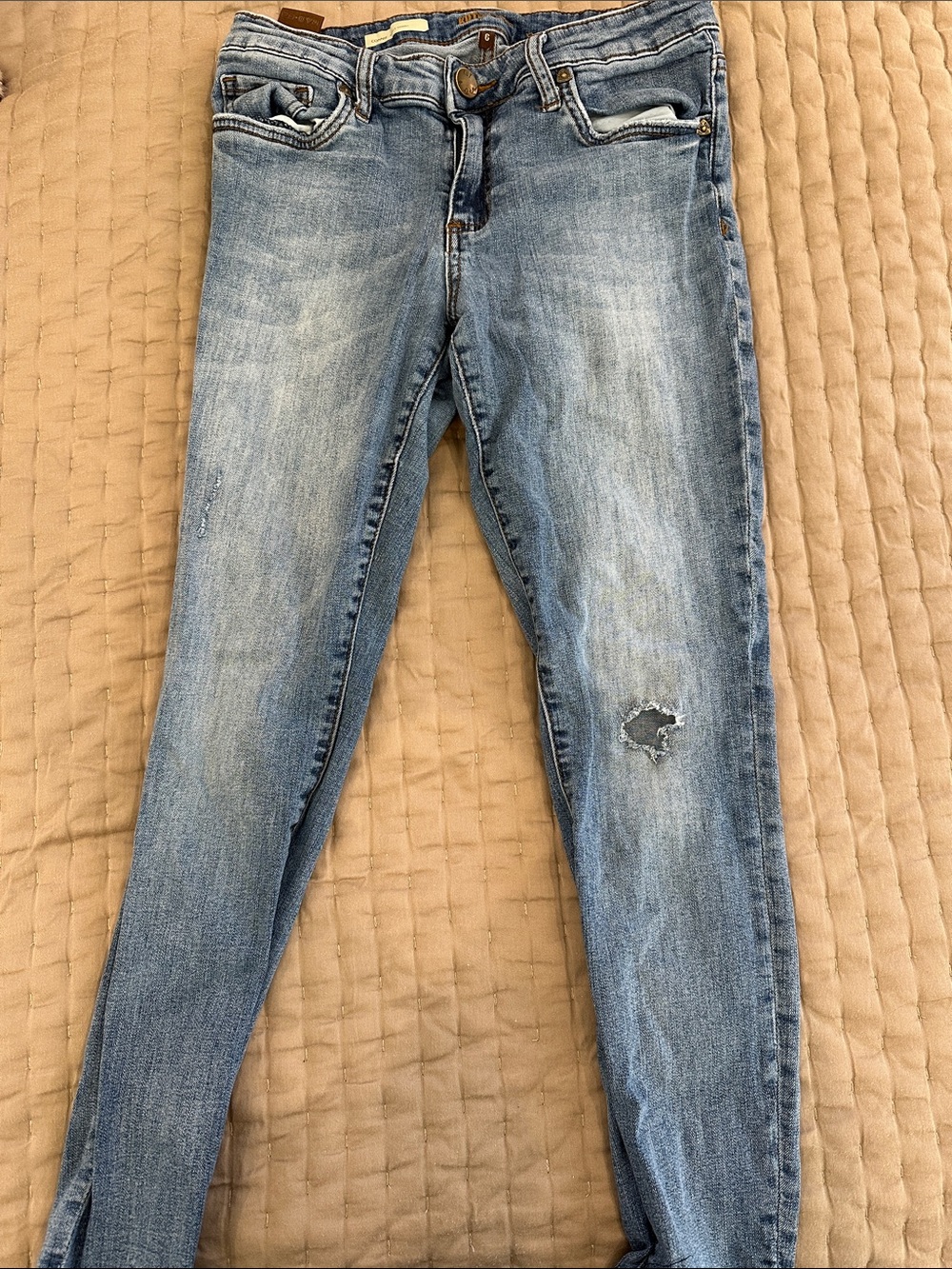 Kut From The Kloth Light Wash Skinny Jeans with Knee Distress